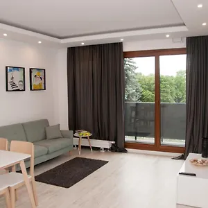 https://apartament-business-magazynowa-11a.warsawhotelspoland.com
